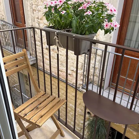 Romirooms Πανσιόν 3*